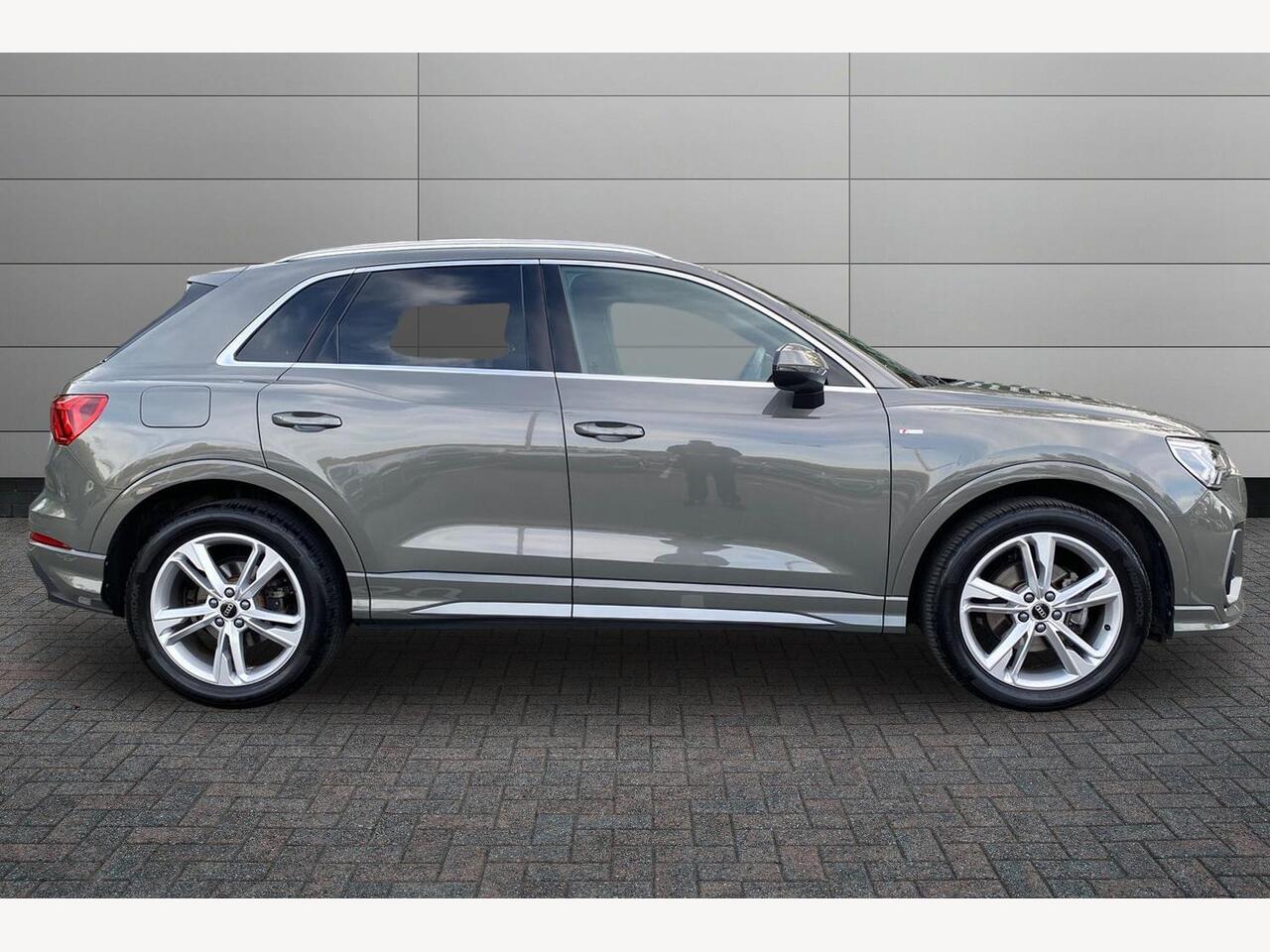 Used Audi Q3 2024 for sale - 76677276: Photo 4