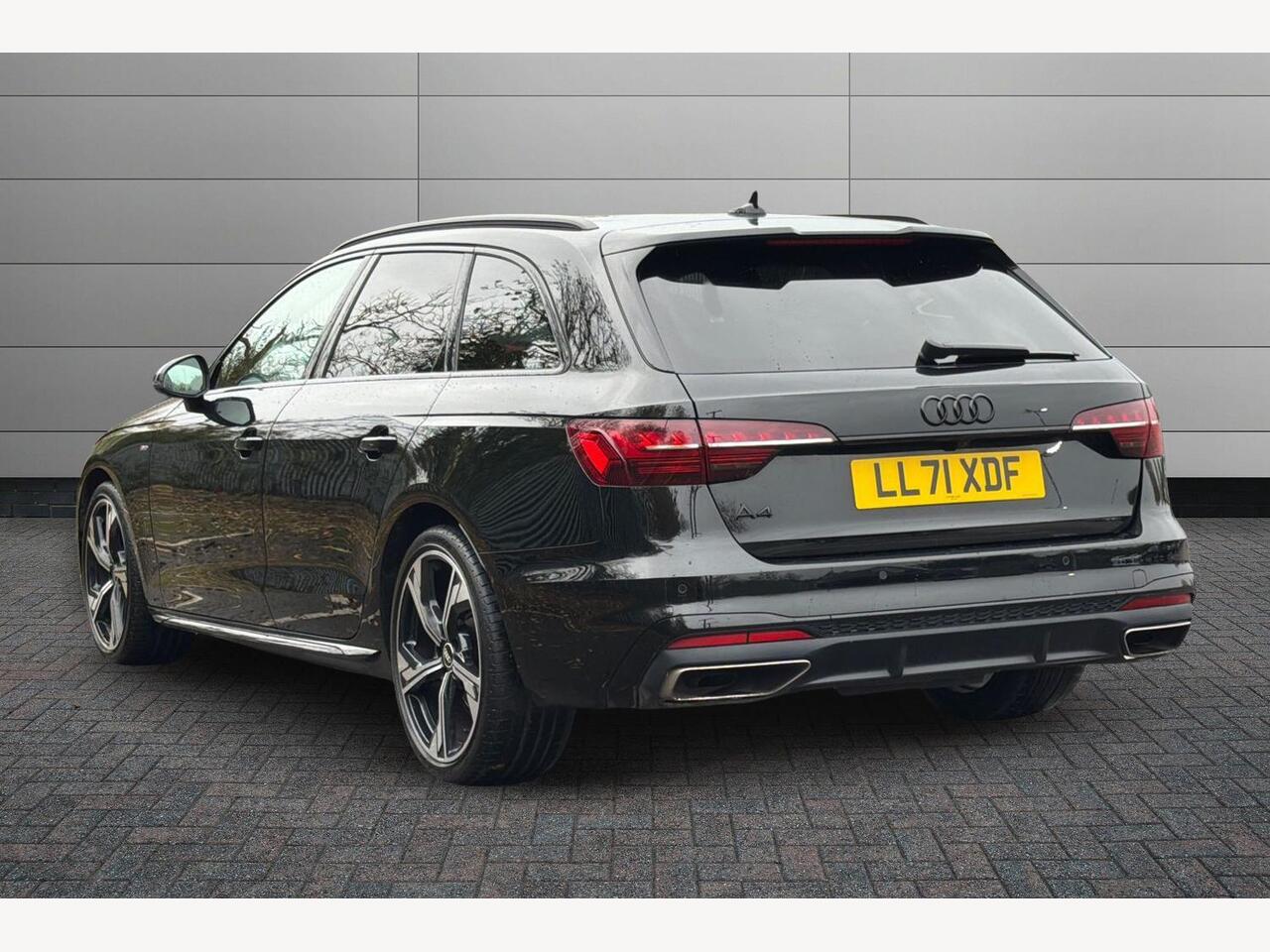 Used Audi A4 2022 for sale - 76675644: Photo 3