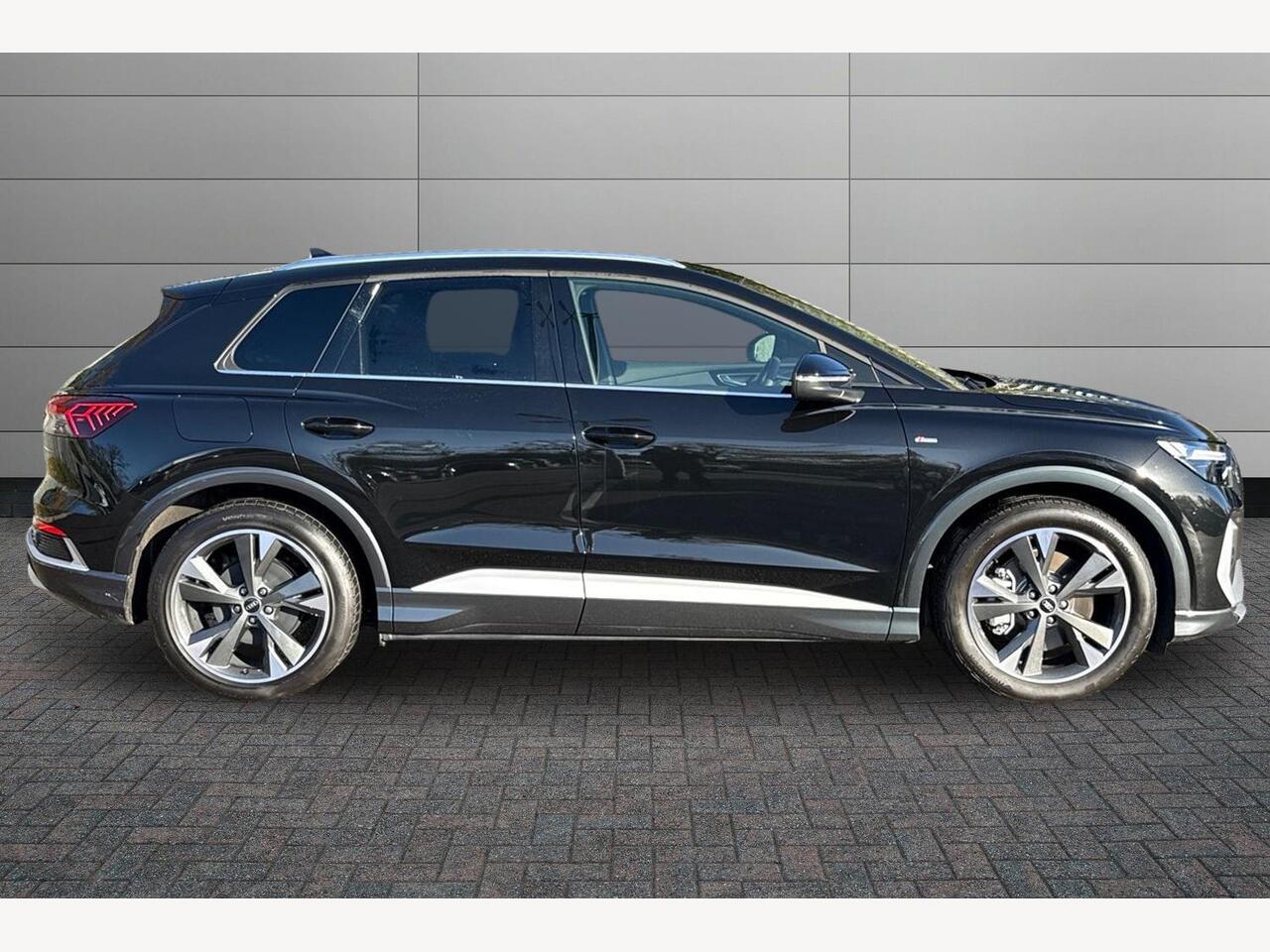 Used Audi Q4 e-tron 2025 for sale - 76680515: Photo 4