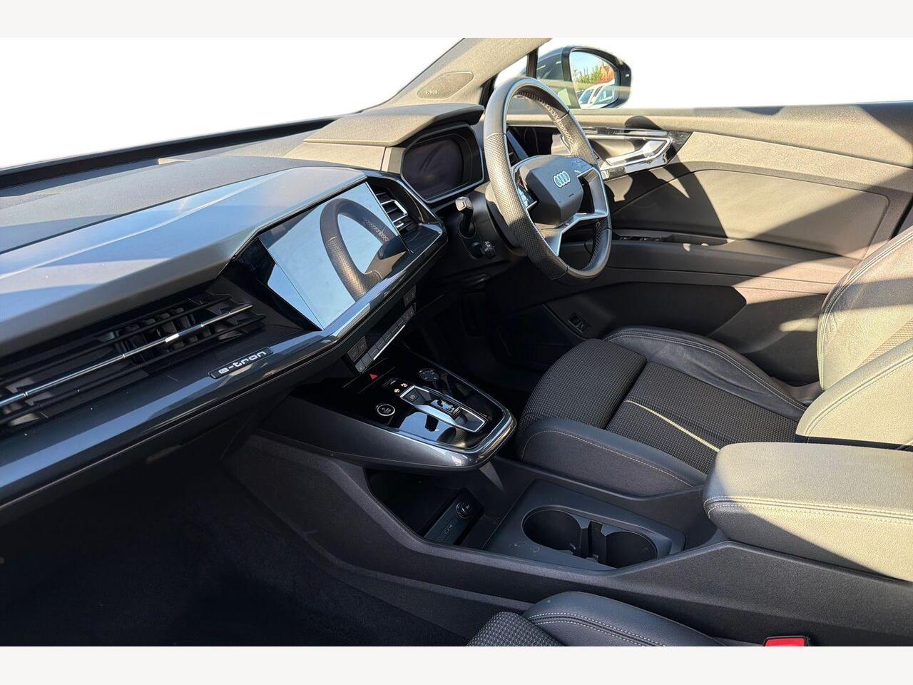 Used Audi Q4 e-tron 2022 for sale - 77809807: Photo 2