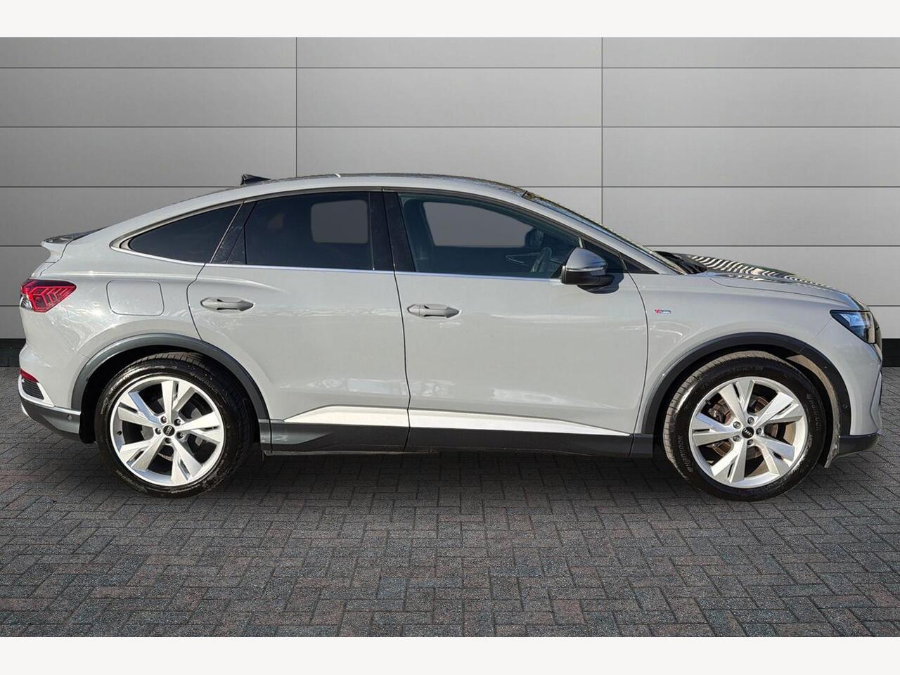 Used Audi Q4 e-tron 2022 for sale - 77809807: Photo 4