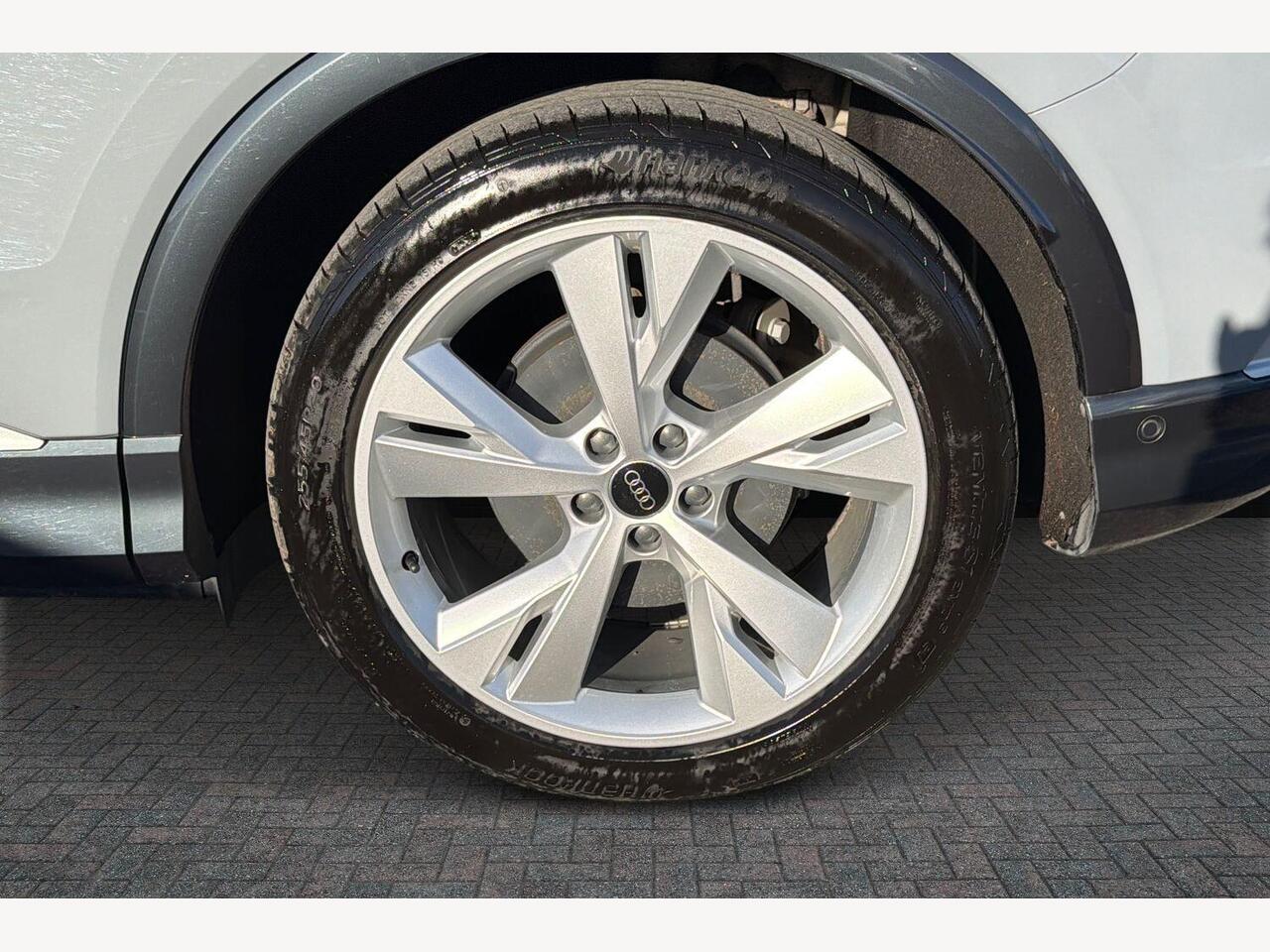 Used Audi Q4 e-tron 2022 for sale - 77809807: Photo 5