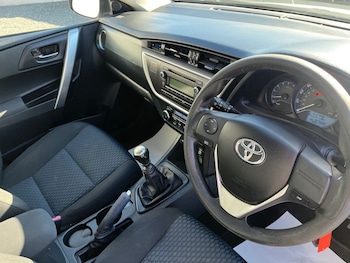 Used Toyota Auris 2015 for sale - 78422439: Photo