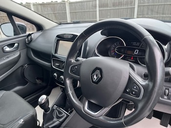 Used Renault Clio 2017 for sale - 78422510: Photo