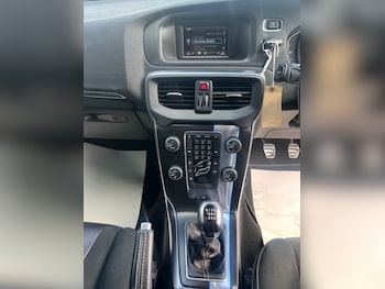 Used Volvo V40 2015 for sale - 78569598: Photo