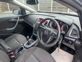 Used Vauxhall Astra 2013 for sale - 78422556: Photo