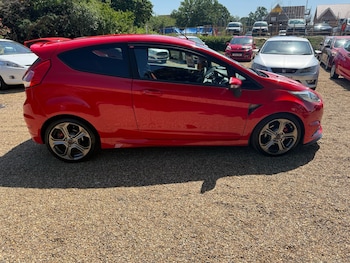 Used Ford Fiesta 2014 for sale - 78993850: Photo