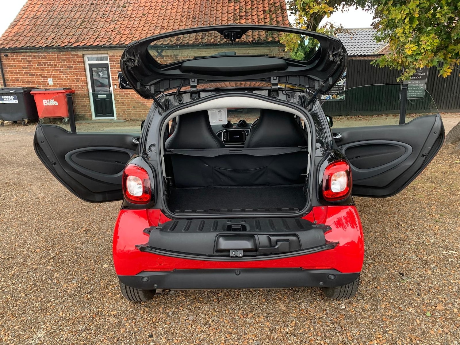 Used smart fortwo 2017 for sale - 76244406: Photo 14