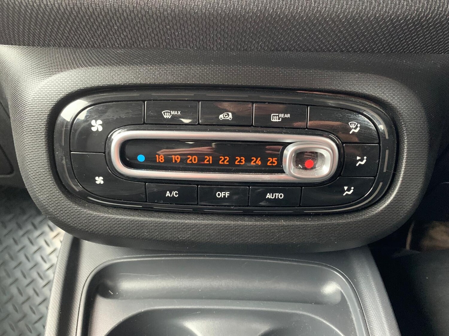 Used smart fortwo 2017 for sale - 76244406: Photo 36