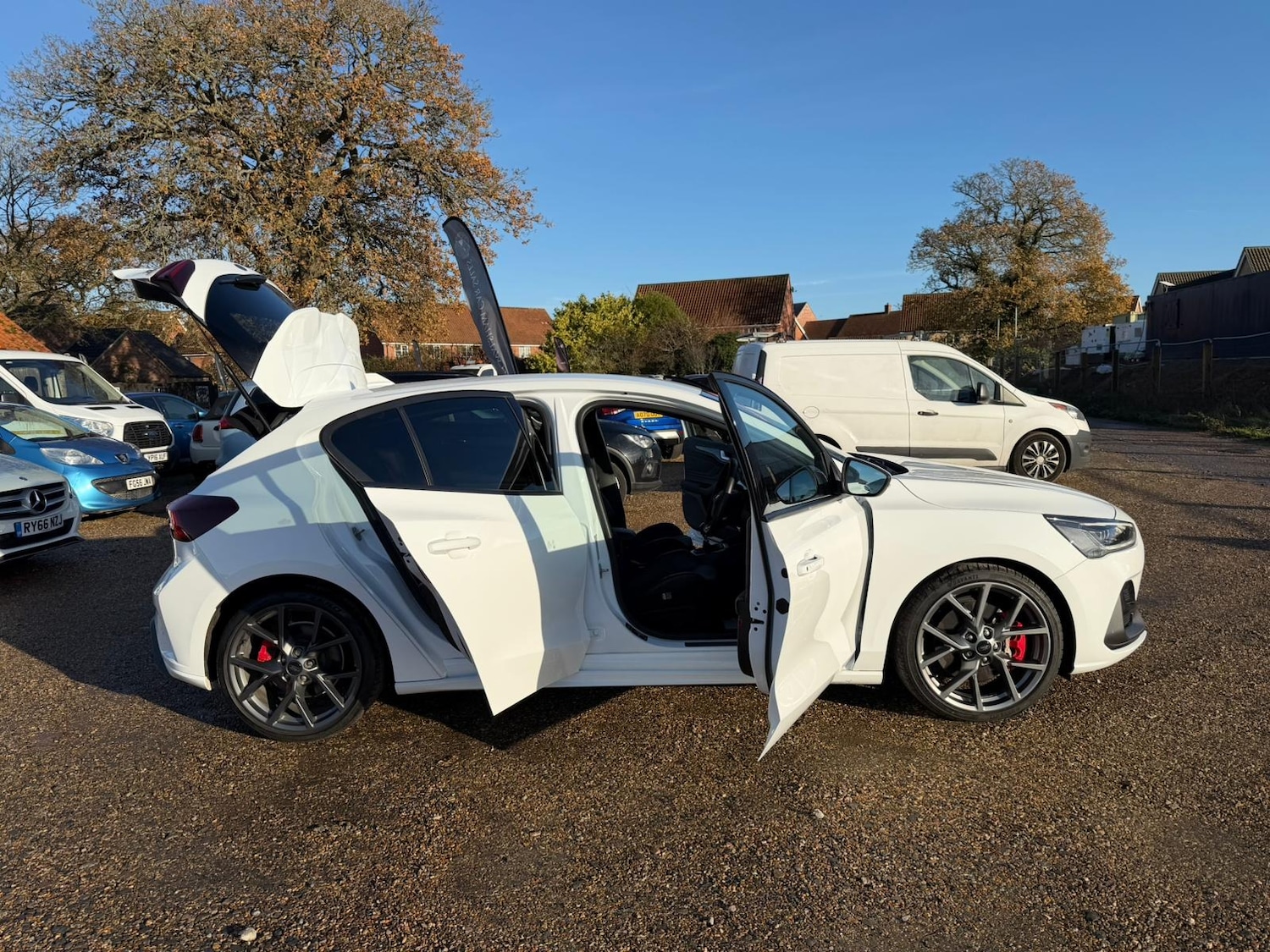 Used Ford Focus 2023 for sale - 76831750: Photo 12