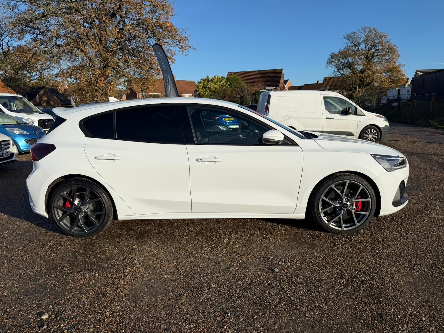 Used Ford Focus 2023 for sale - 76831750: Photo 4