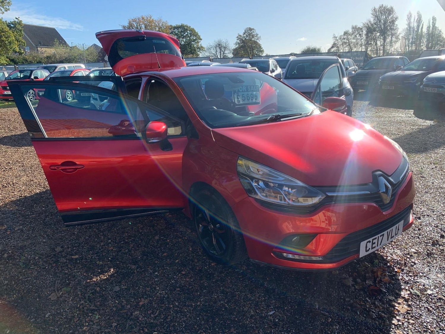 Used Renault Clio 2017 for sale - 76363430: Photo 11