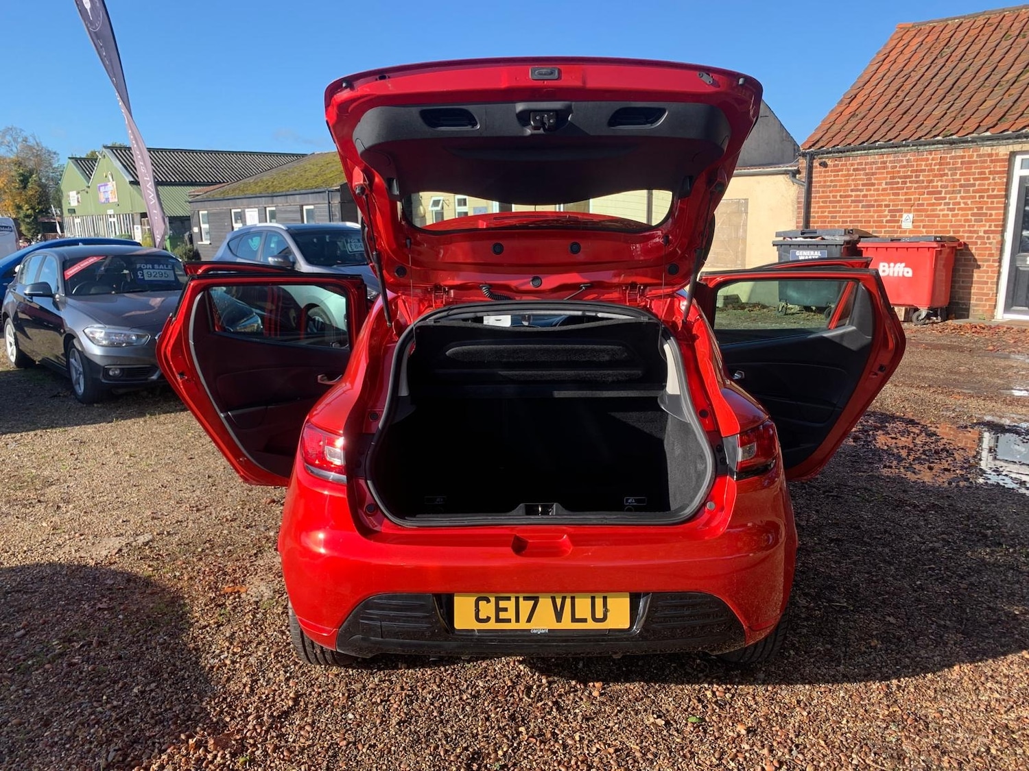 Used Renault Clio 2017 for sale - 76363430: Photo 14