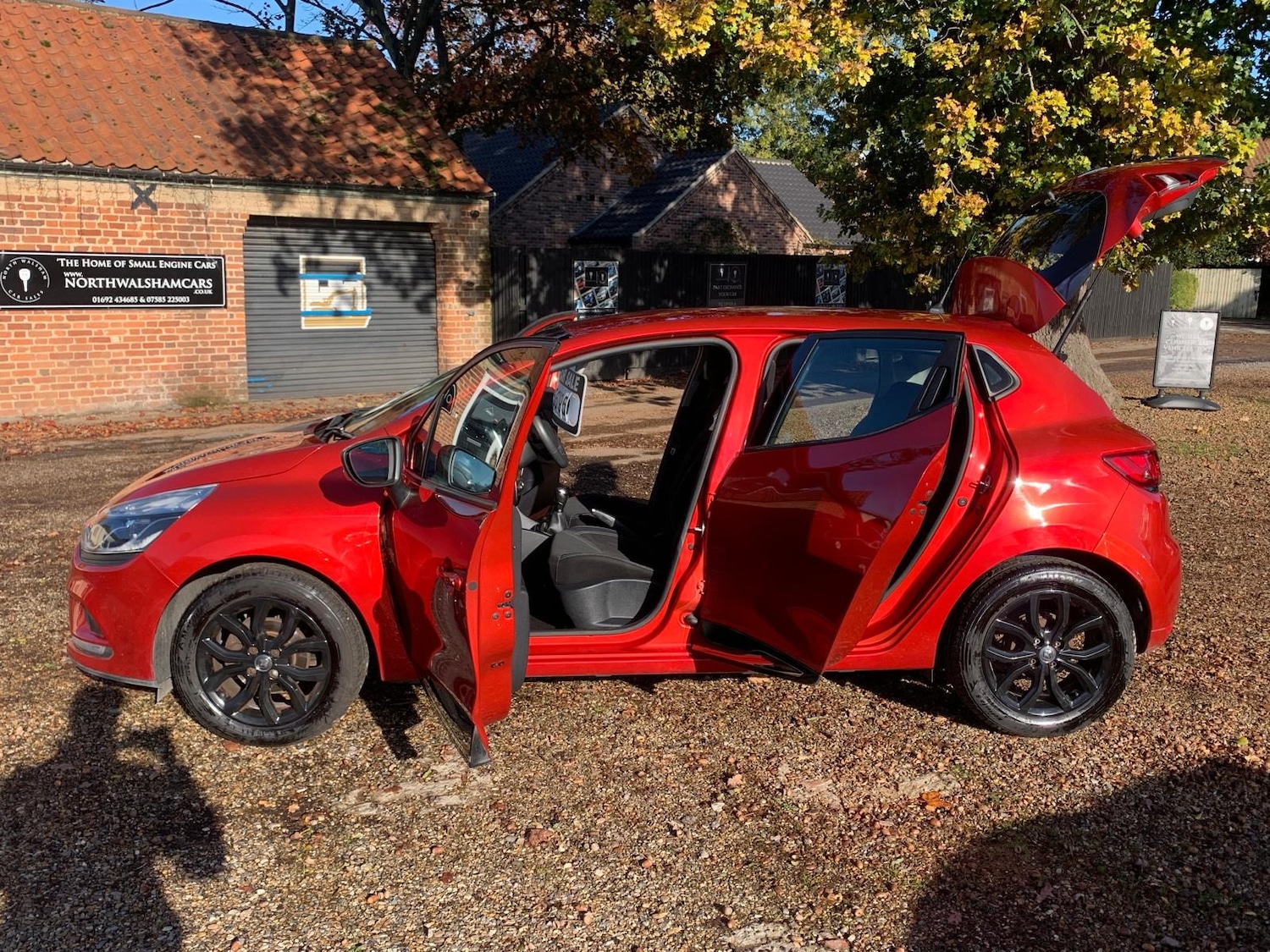 Used Renault Clio 2017 for sale - 76363430: Photo 16