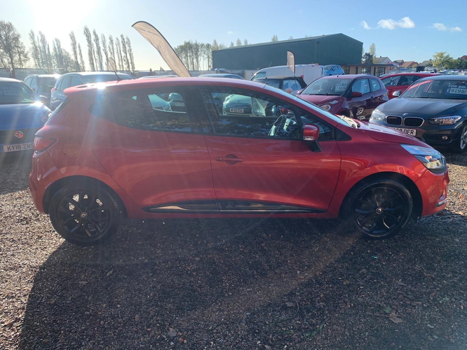 Used Renault Clio 2017 for sale - 76363430: Photo 4