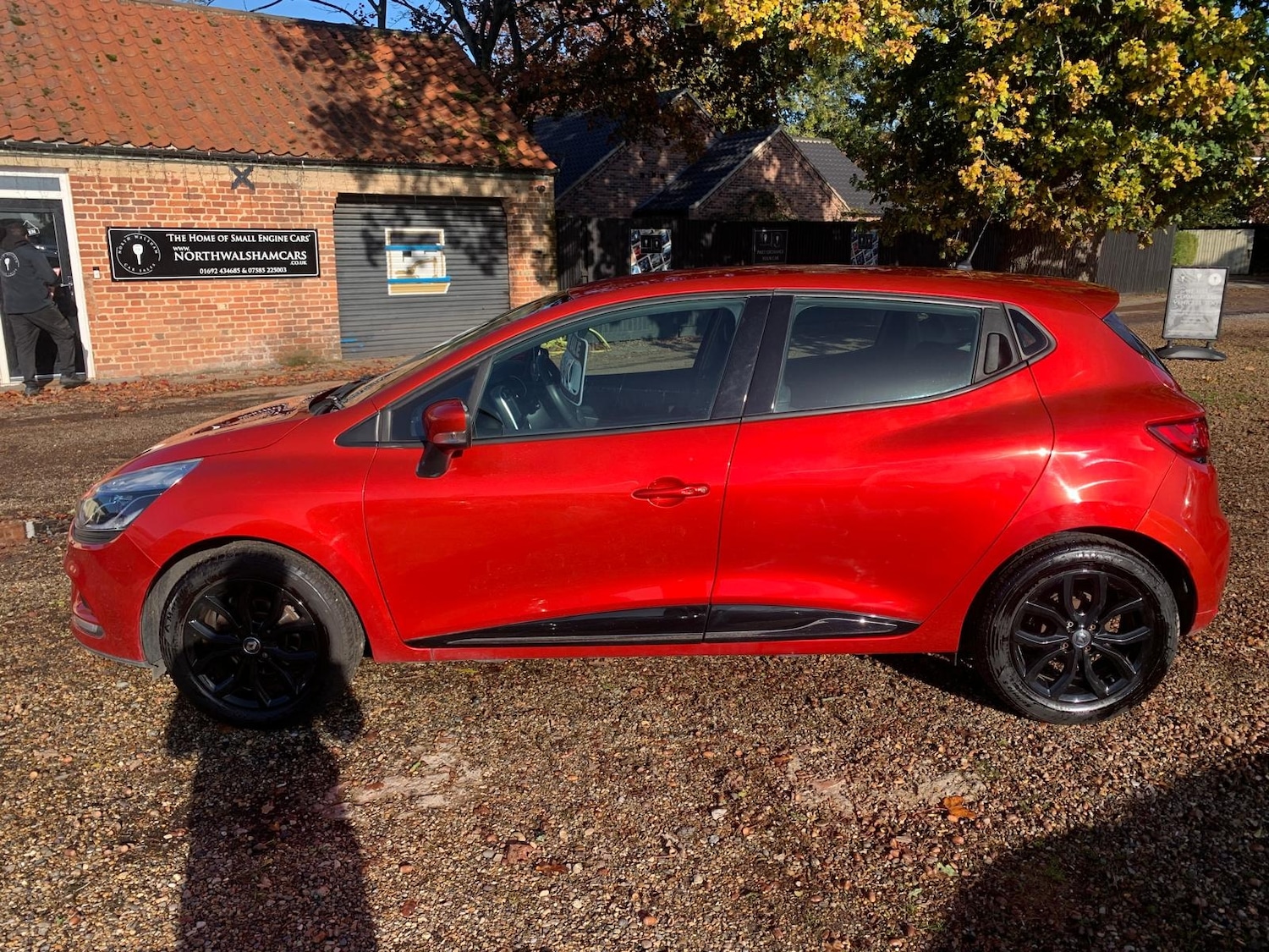 Used Renault Clio 2017 for sale - 76363430: Photo 8