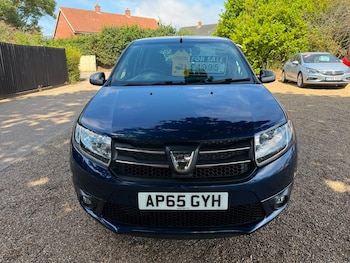 Used Dacia Sandero 2016 for sale - 79208337: Photo