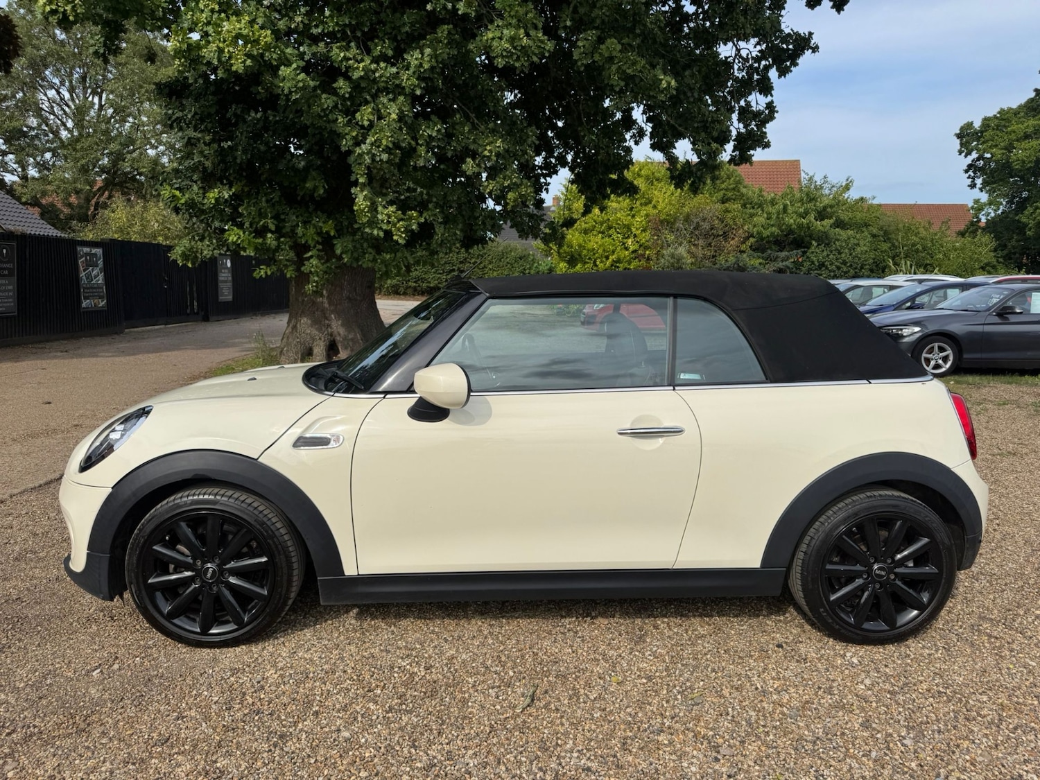 Used MINI Convertible 2020 for sale - 78121370: Photo 8
