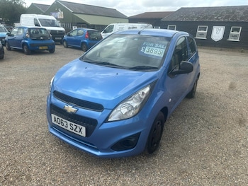 2013 (63) - 1.0i LS 5dr