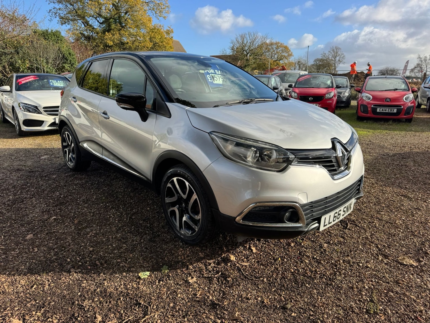 Used Renault Captur 2016 for sale - 76613509: Photo 1