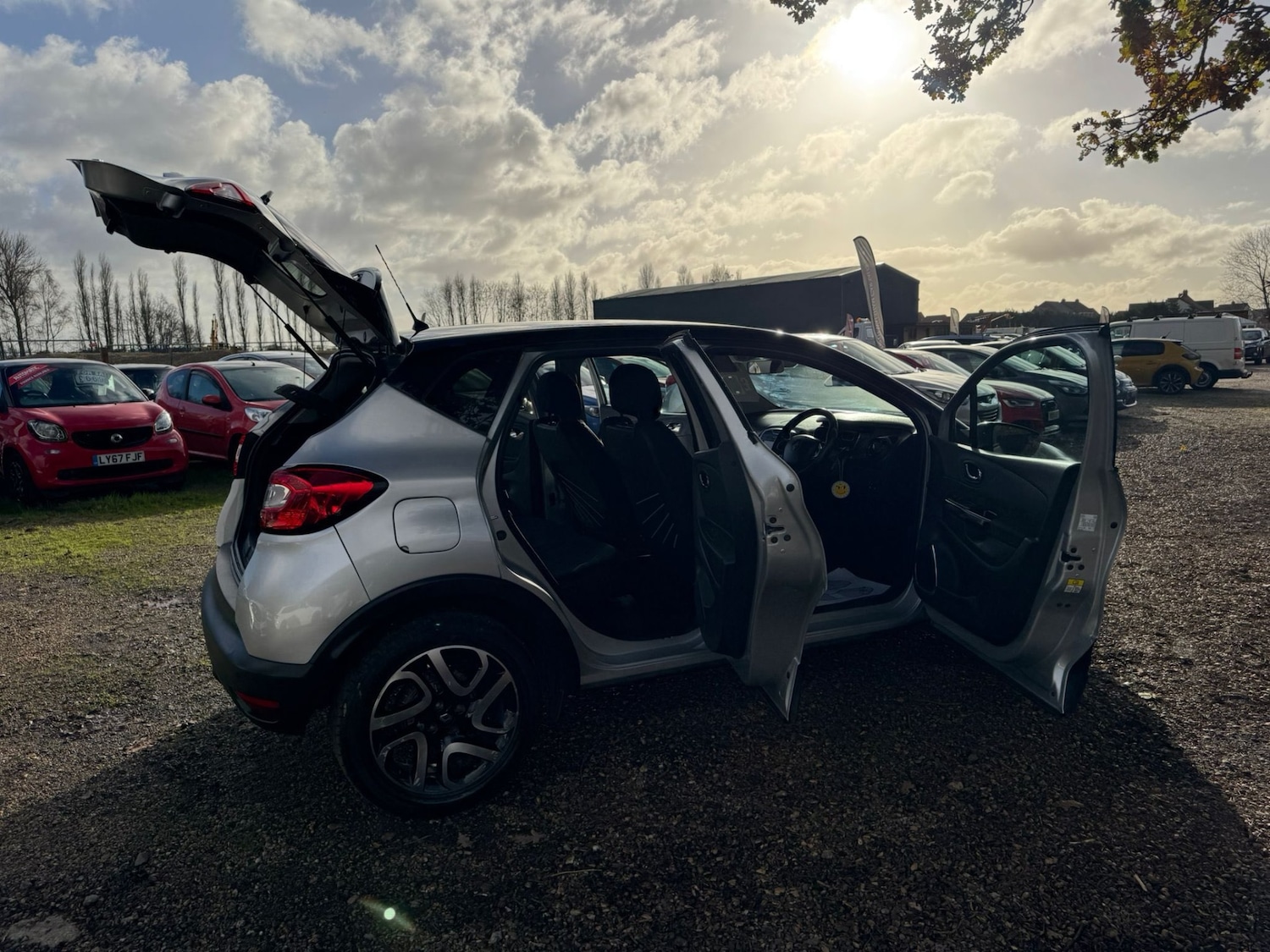Used Renault Captur 2016 for sale - 76613509: Photo 12