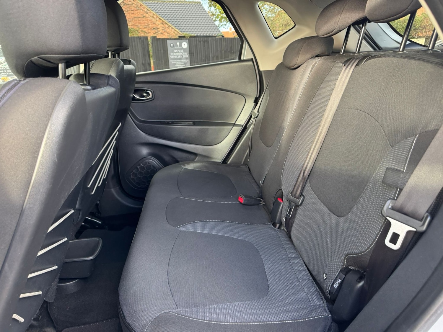 Used Renault Captur 2016 for sale - 76613509: Photo 24