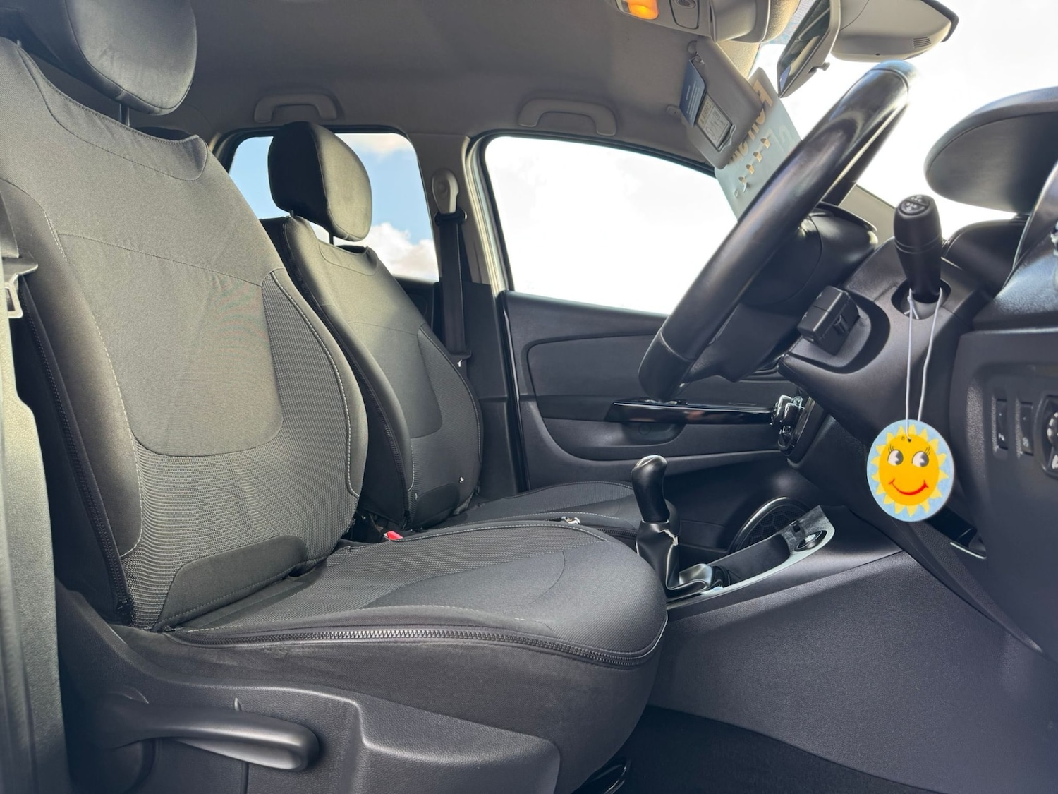 Used Renault Captur 2016 for sale - 76613509: Photo 33