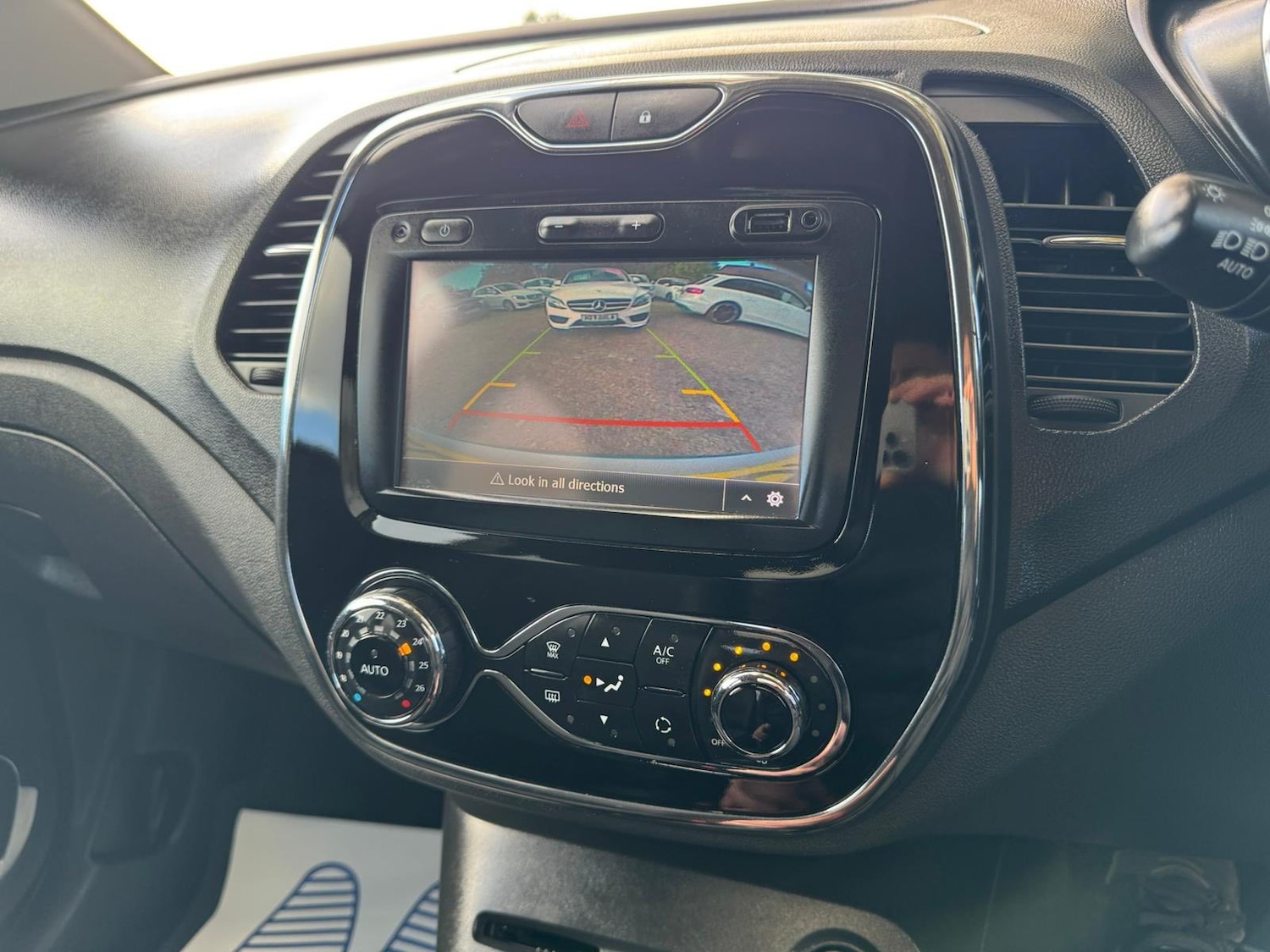 Used Renault Captur 2016 for sale - 76613509: Photo 37