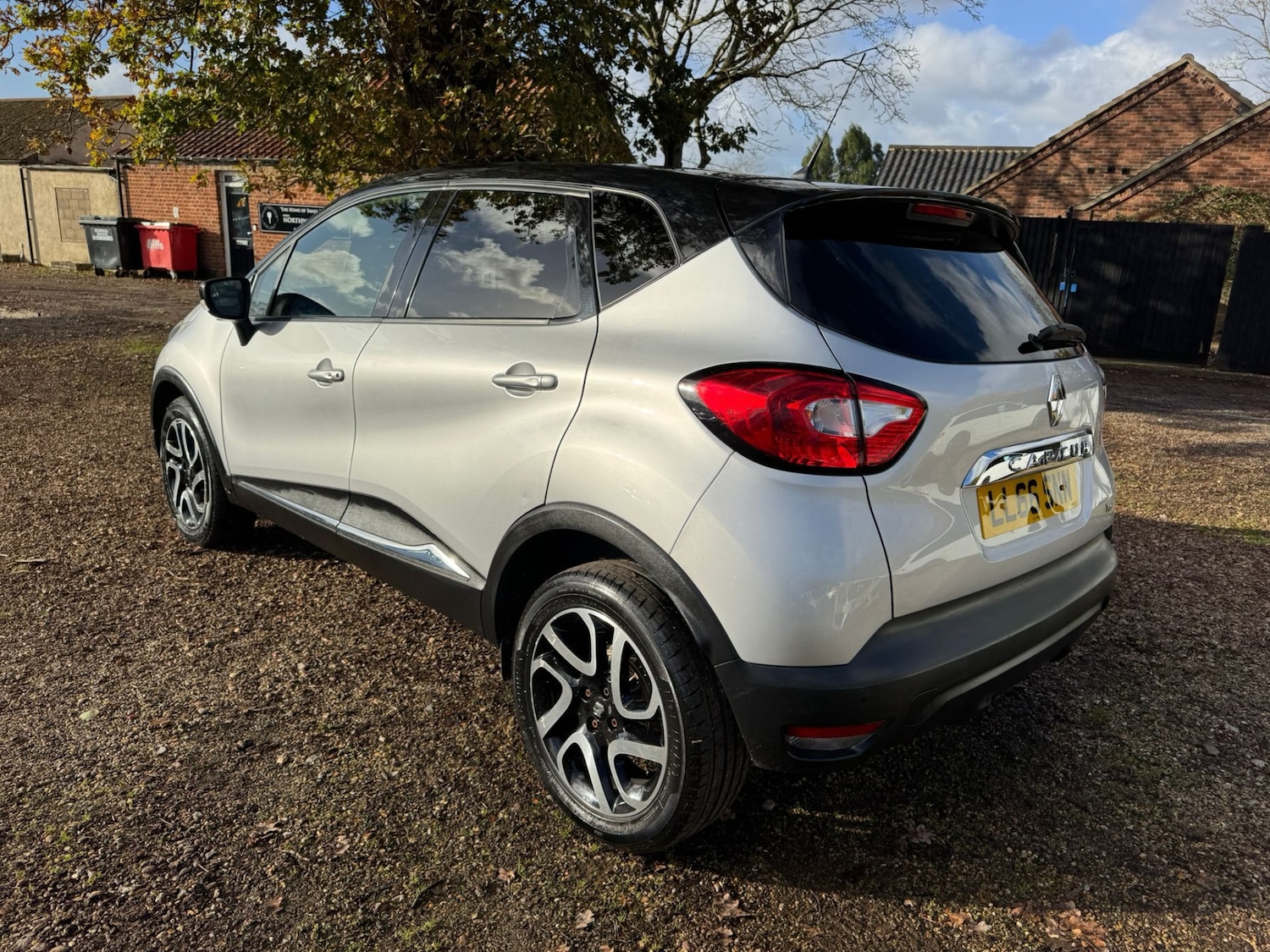Used Renault Captur 2016 for sale - 76613509: Photo 5