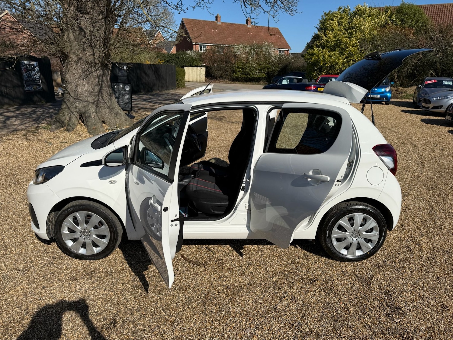 Used Peugeot 108 2016 for sale - 77931824: Photo 10