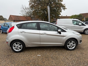 Used Ford Fiesta 2017 for sale - 76504651: Photo