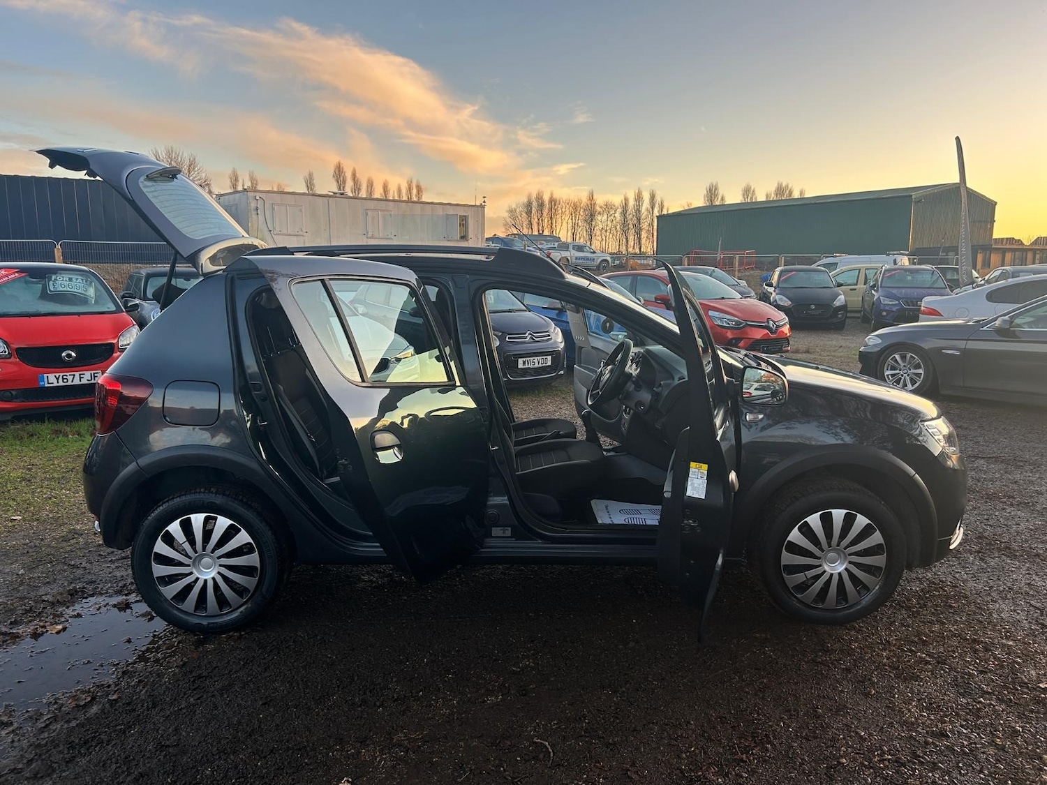 Used Dacia Sandero Stepway 2018 for sale - 76807083: Photo 12