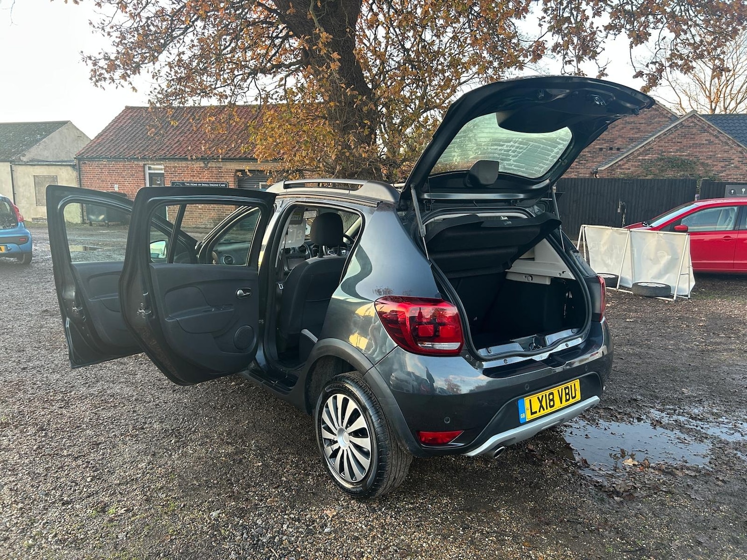 Used Dacia Sandero Stepway 2018 for sale - 76807083: Photo 15