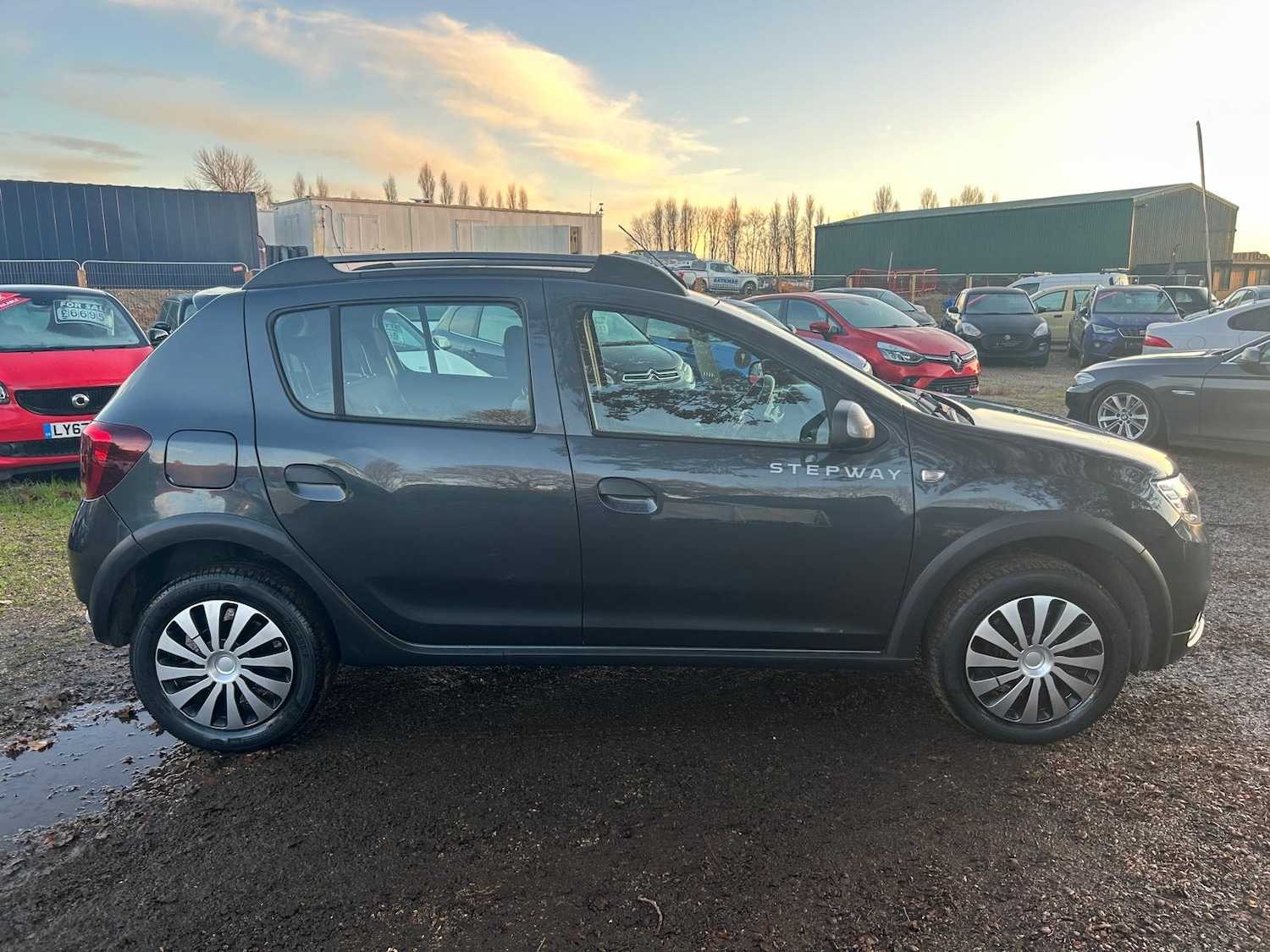 Used Dacia Sandero Stepway 2018 for sale - 76807083: Photo 4