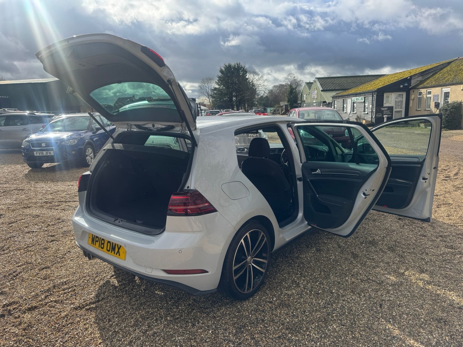 Used Volkswagen Golf 2018 for sale - 77578187: Photo 11