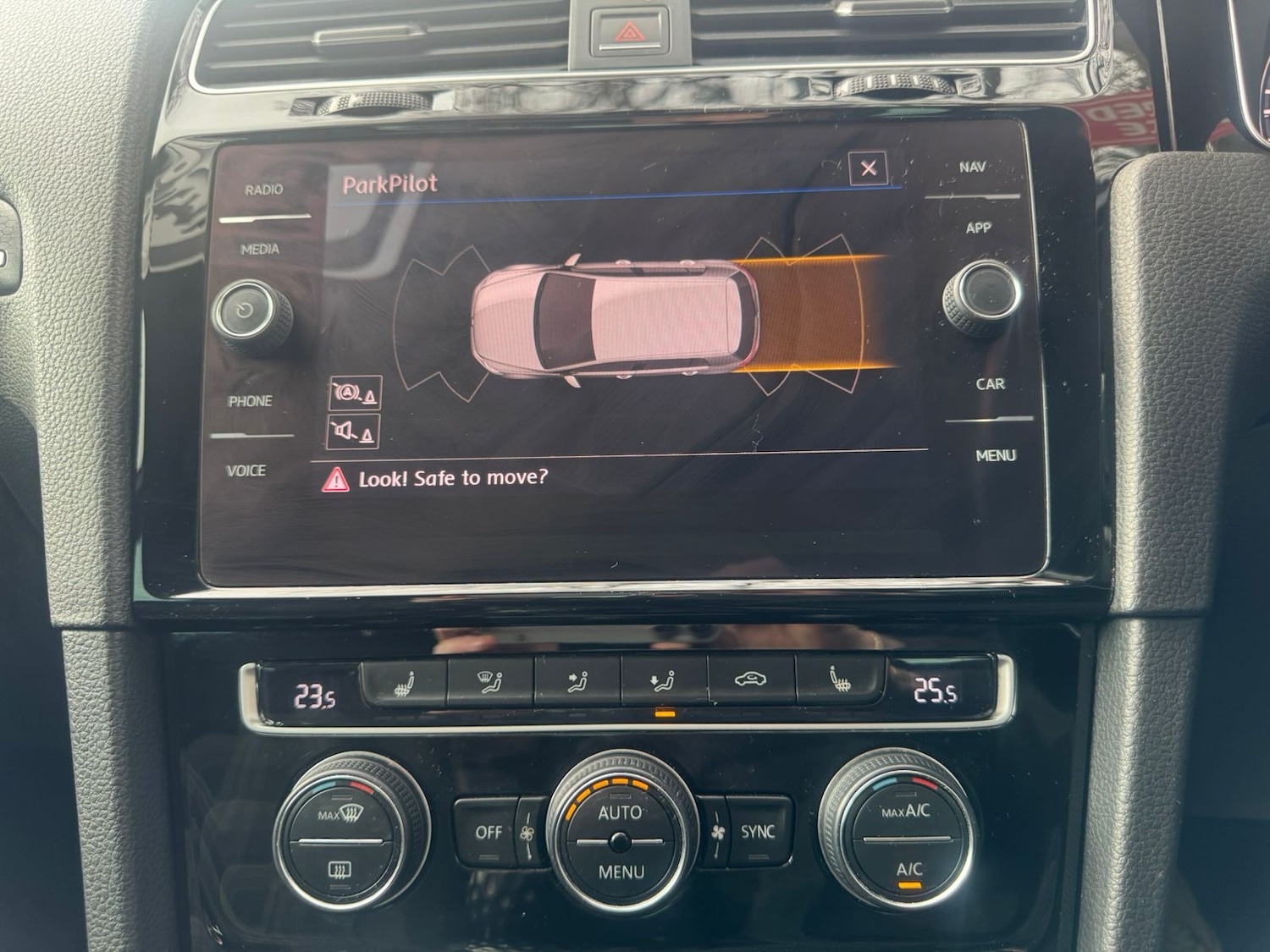 Used Volkswagen Golf 2018 for sale - 77578187: Photo 18