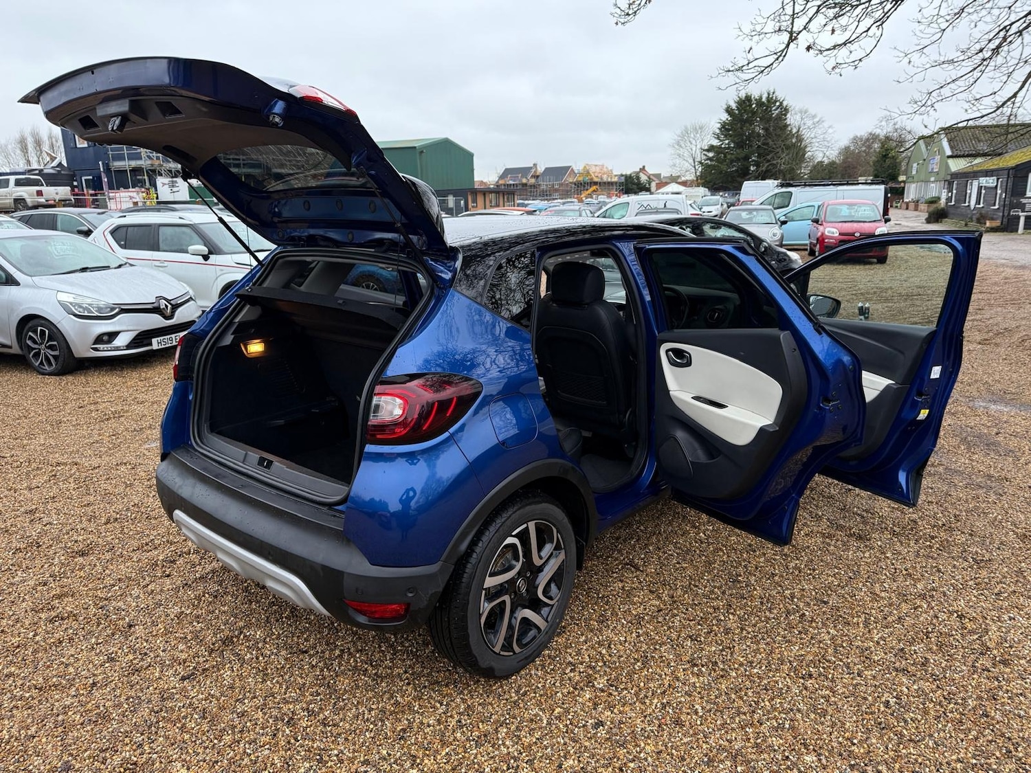Used Renault Captur 2019 for sale - 77541327: Photo 11