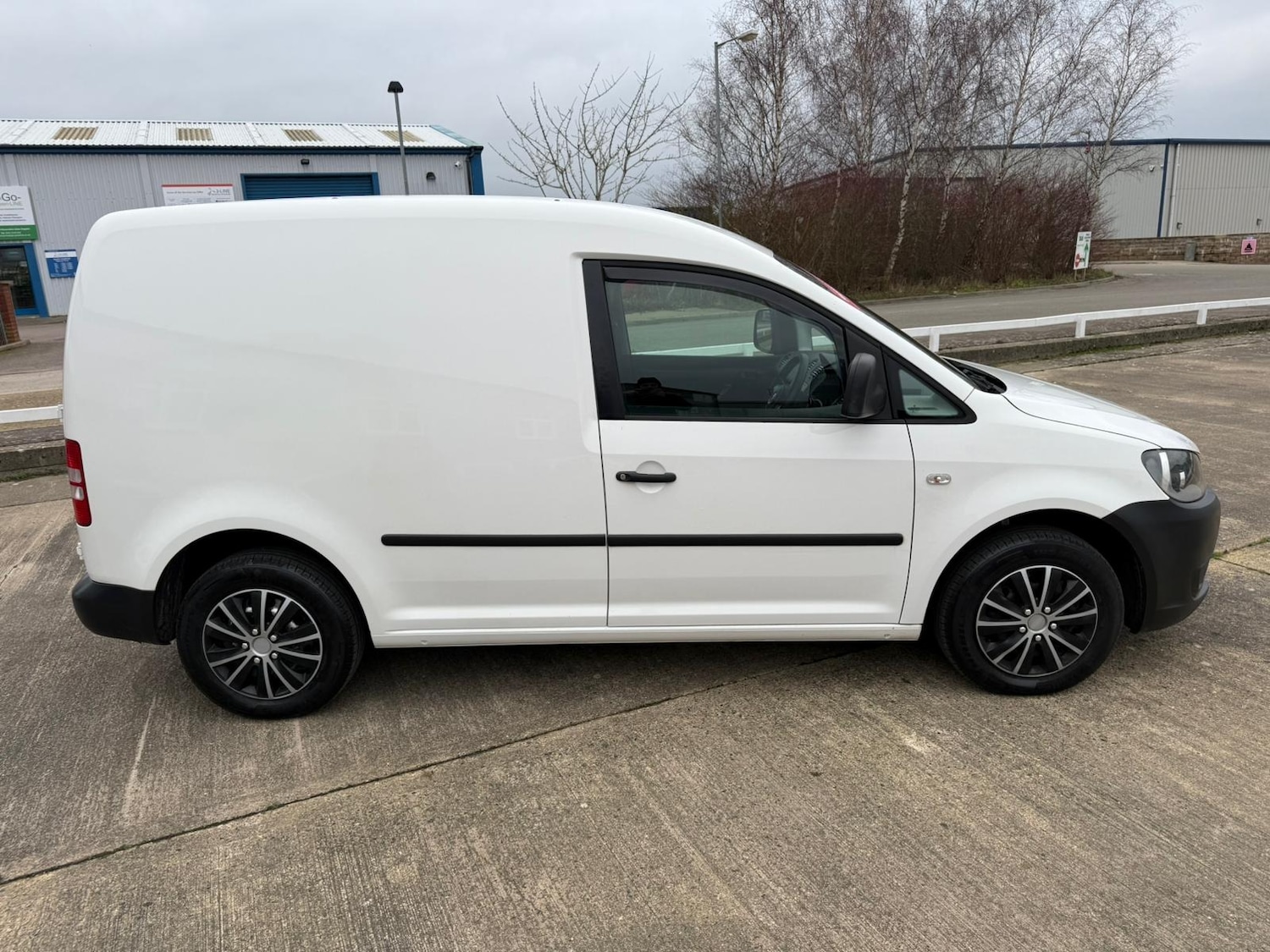 Used Volkswagen Caddy 2013 for sale - 77339523: Photo 4