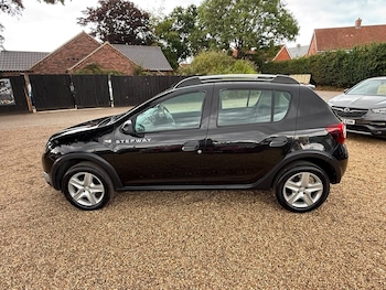 Used Dacia Sandero Stepway 2014 for sale - 79378810: Photo