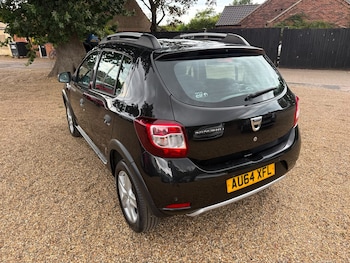 Used Dacia Sandero Stepway 2014 for sale - 79378810: Photo