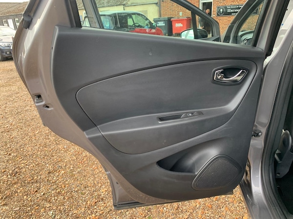 Used Renault Captur 2015 for sale - 76234214: Photo 17