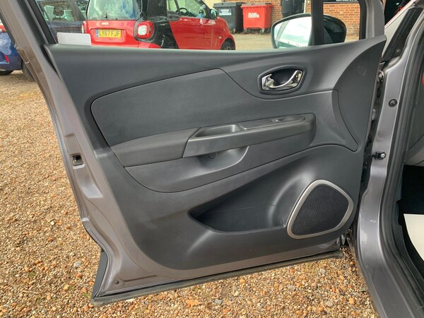 Used Renault Captur 2015 for sale - 76234214: Photo 18