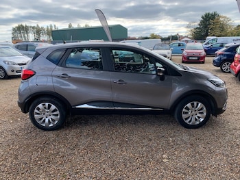 Used Renault Captur 2015 for sale - 76234214: Photo 4