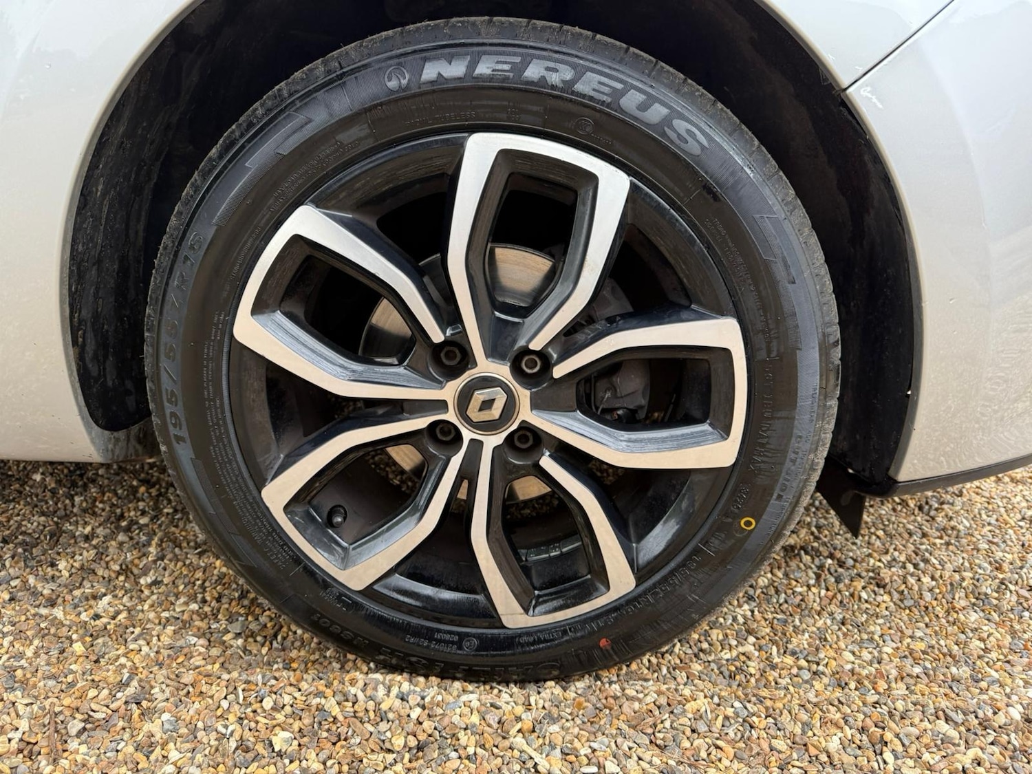 Used Renault Clio 2019 for sale - 77339250: Photo 16