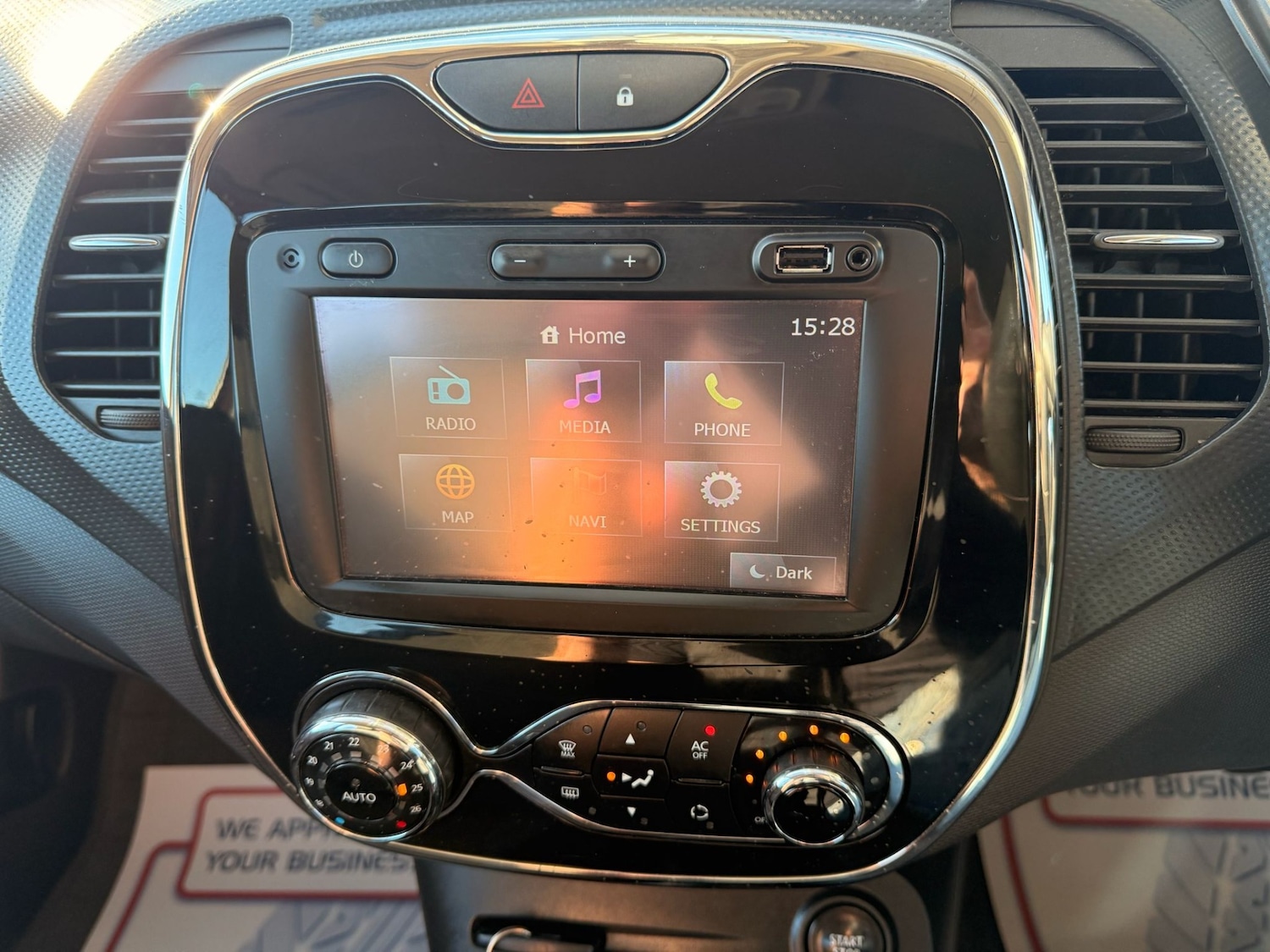 Used Renault Captur 2015 for sale - 77918238: Photo 24