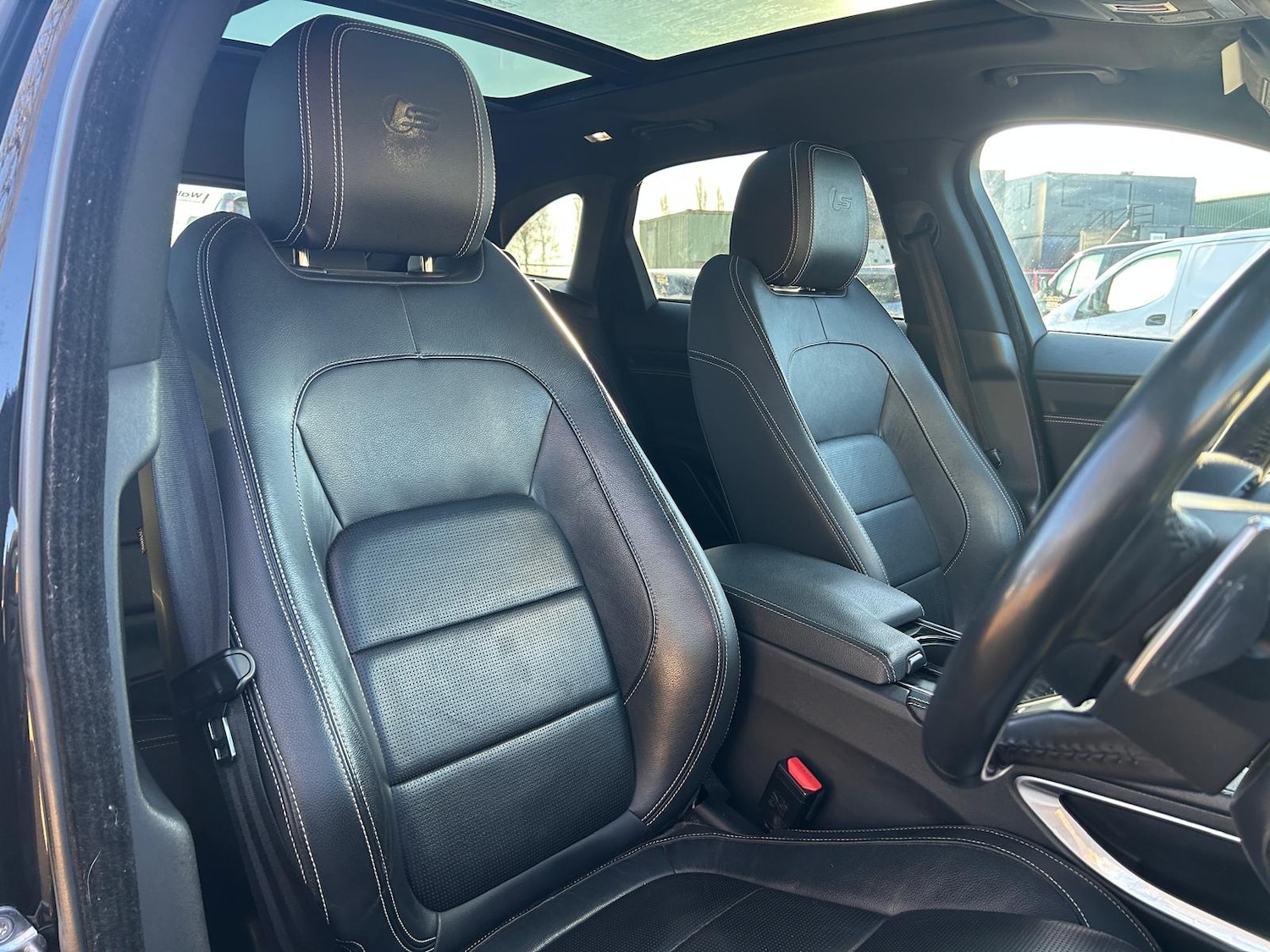 Used Jaguar F-Pace 2017 for sale - 77077621: Photo 37