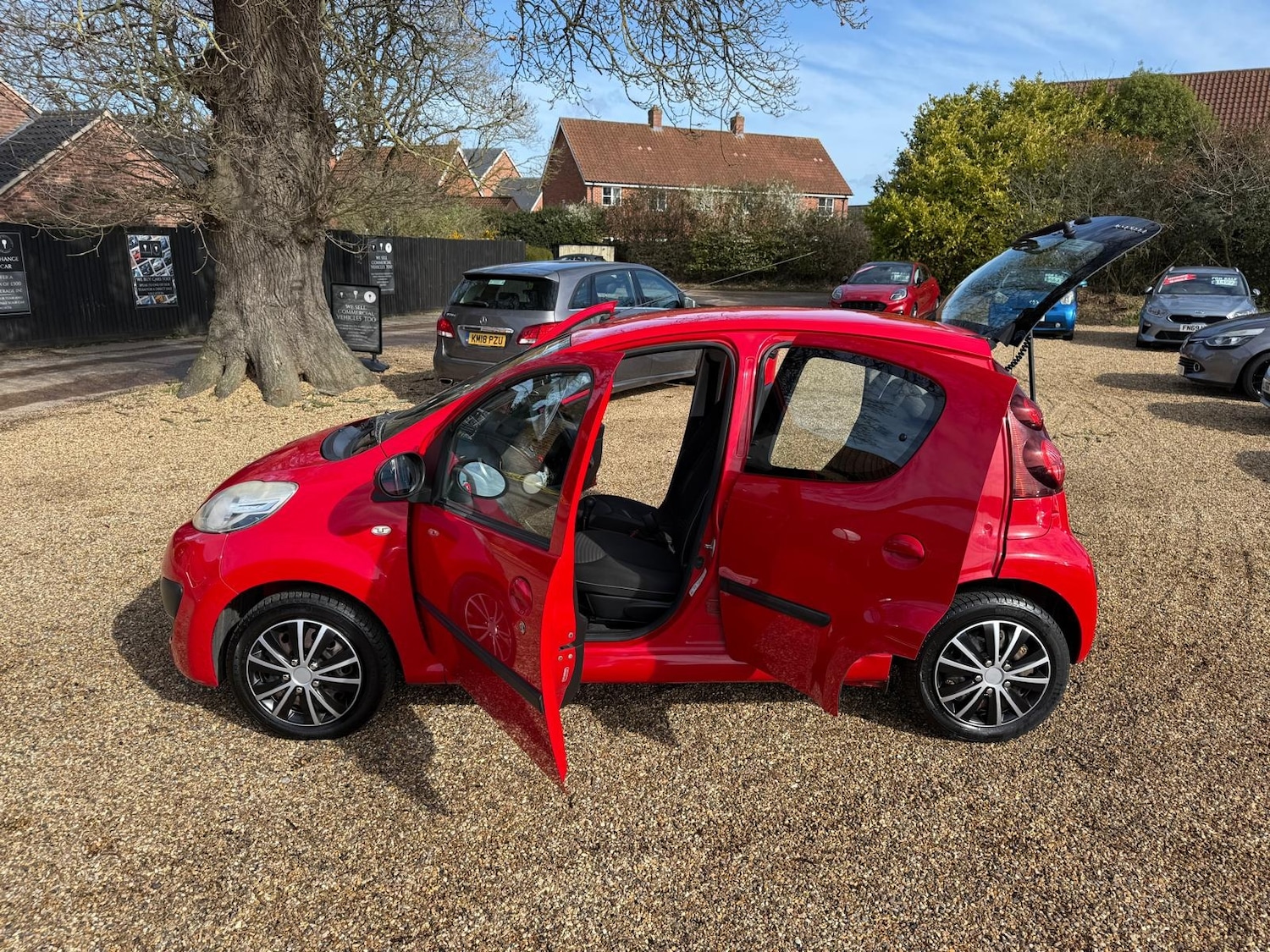 Used Peugeot 107 2013 for sale - 77915430: Photo 15