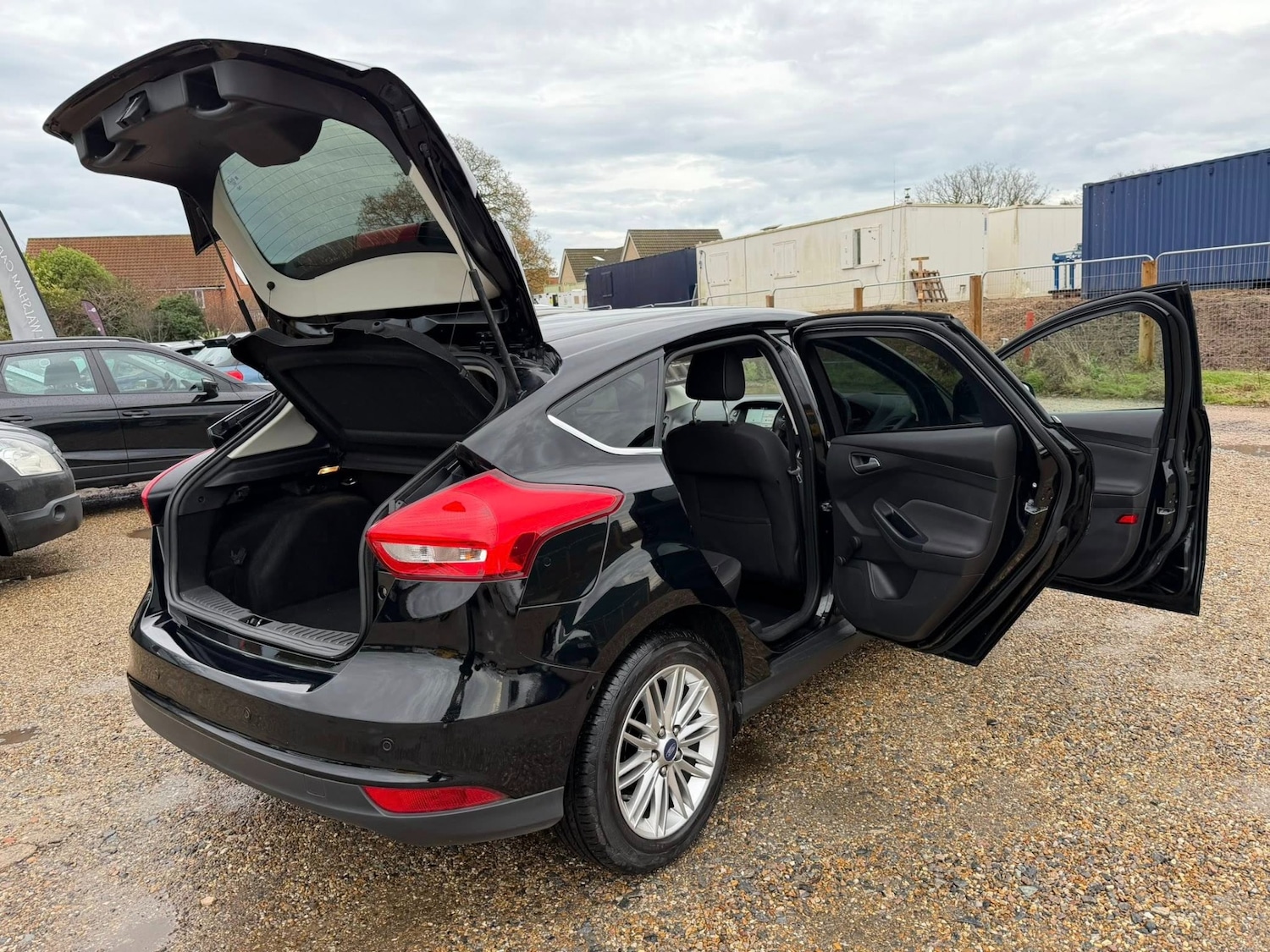 Used Ford Focus 2018 for sale - 76891885: Photo 13