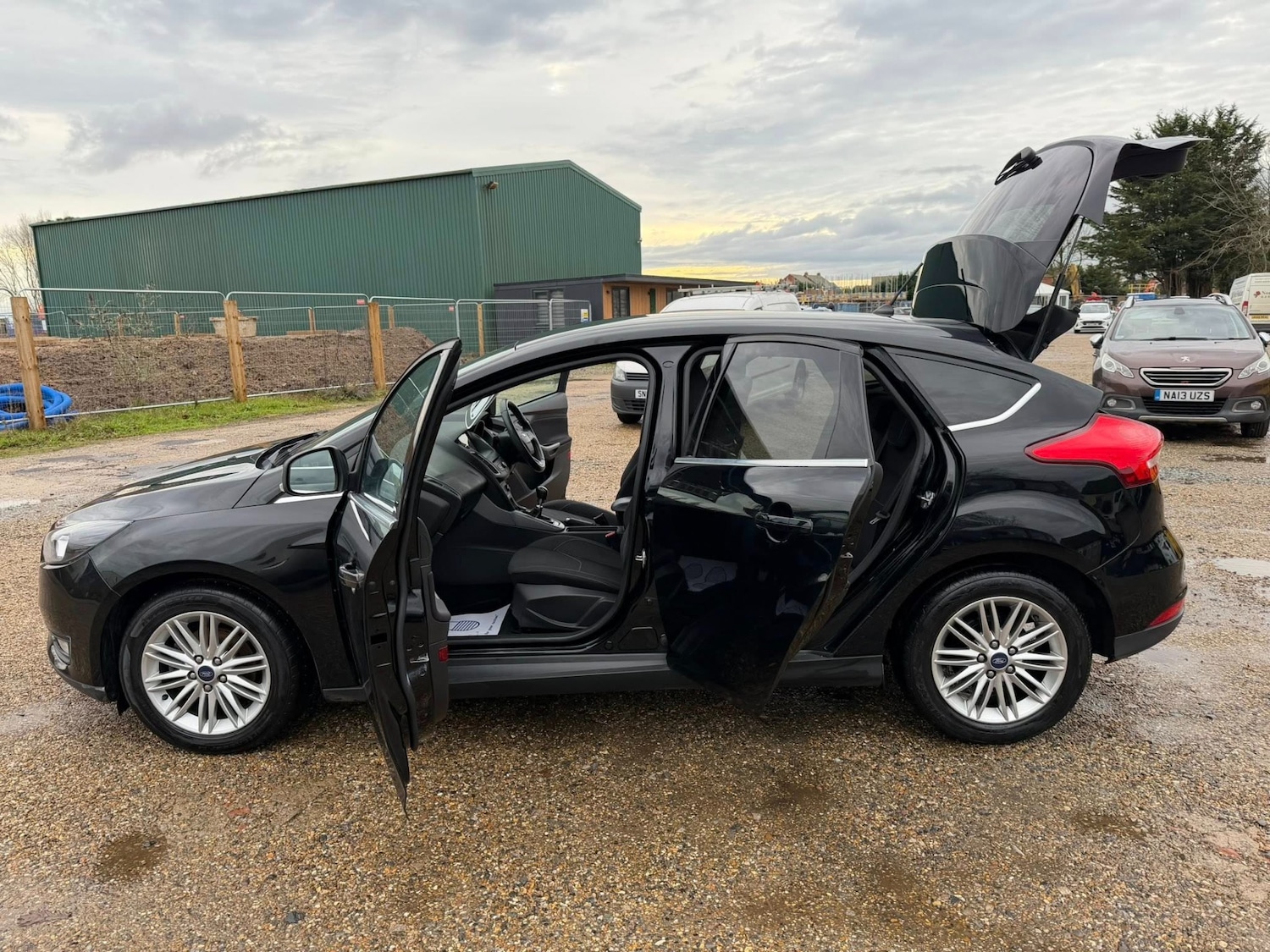Used Ford Focus 2018 for sale - 76891885: Photo 16