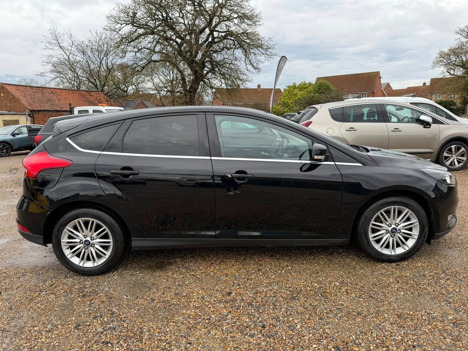 Used Ford Focus 2018 for sale - 76891885: Photo 4